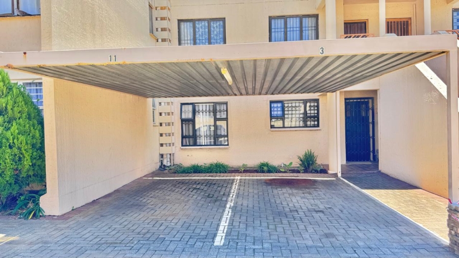 2 Bedroom Property for Sale in Pellissier Free State